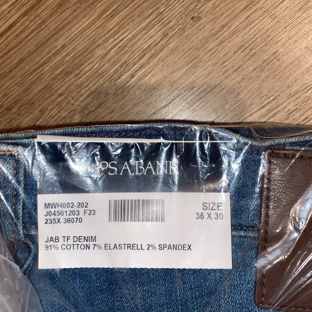 Jos. A Bank tailored fit men’s denim - Picture 4 of 6